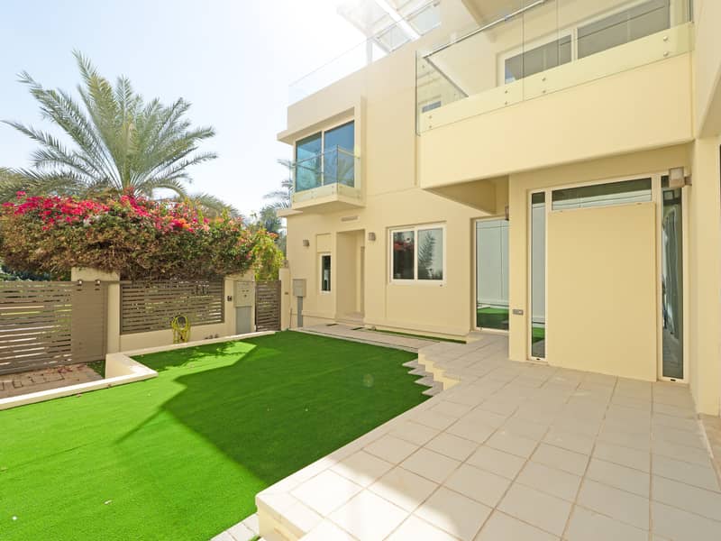 FRONT YARD 2. jpg FRONT YARD 2. jpg