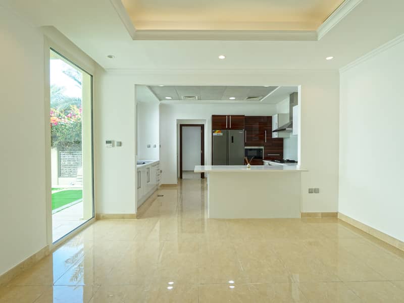 3 KITCHEN & DINING. jpg