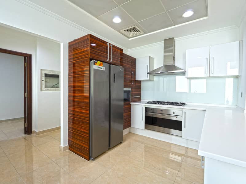 6 KITCHEN 2. jpg