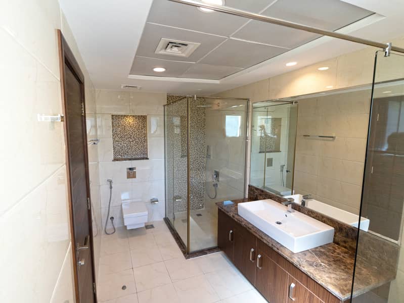 13 MASTER BATH. jpg