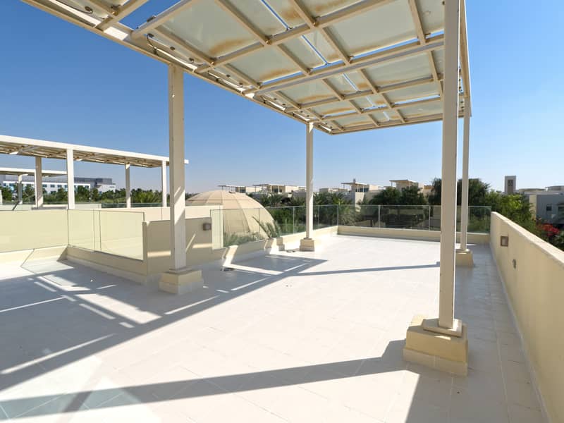 19 TERRACE 2. jpg