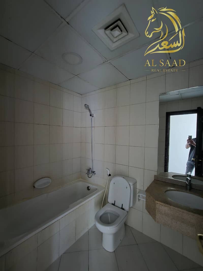 13 ac90abfd-ba74-4395-83eb-0a1563c1d09d. jpg