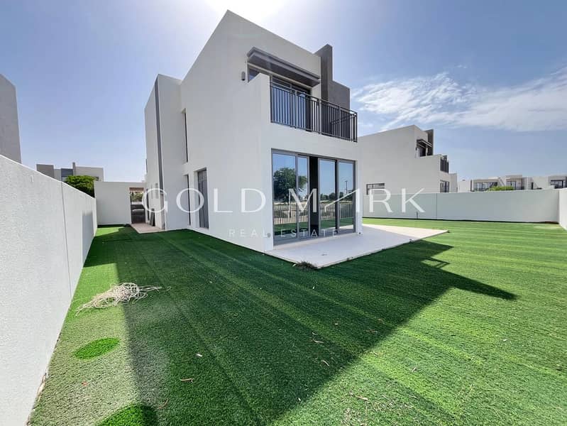 Ready to Move In | Private Pool | View Today Ready to Move In | Private Pool | View Today