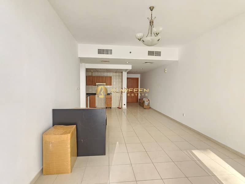 4 ec27ae7b-c64d-4baf-8705-d072907c2fd9. jpg