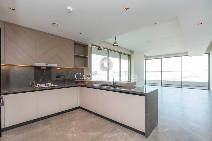 Huge Corner Unit | No Agency Comms | Private Pool - Image 2