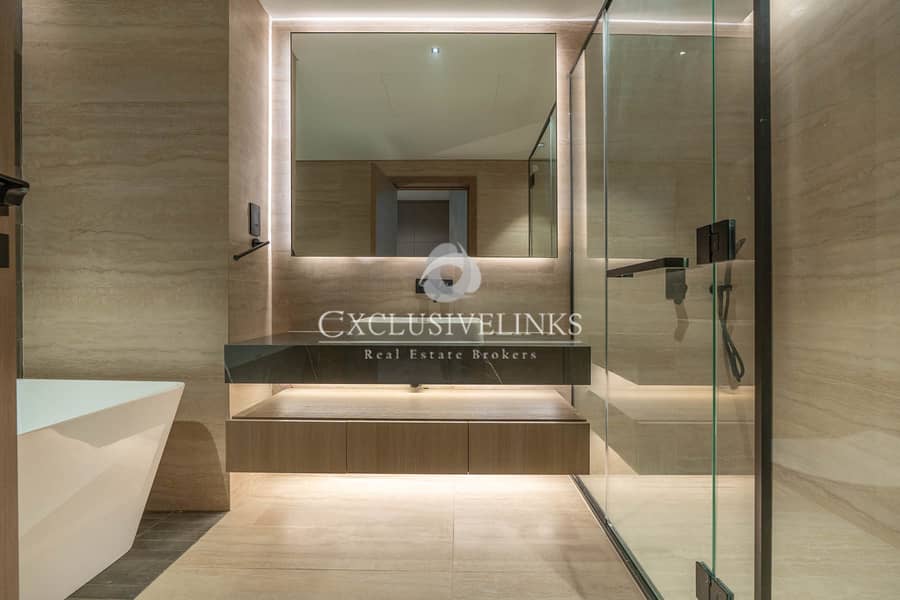 Huge Corner Unit | No Agency Comms | Private Pool - Image 12