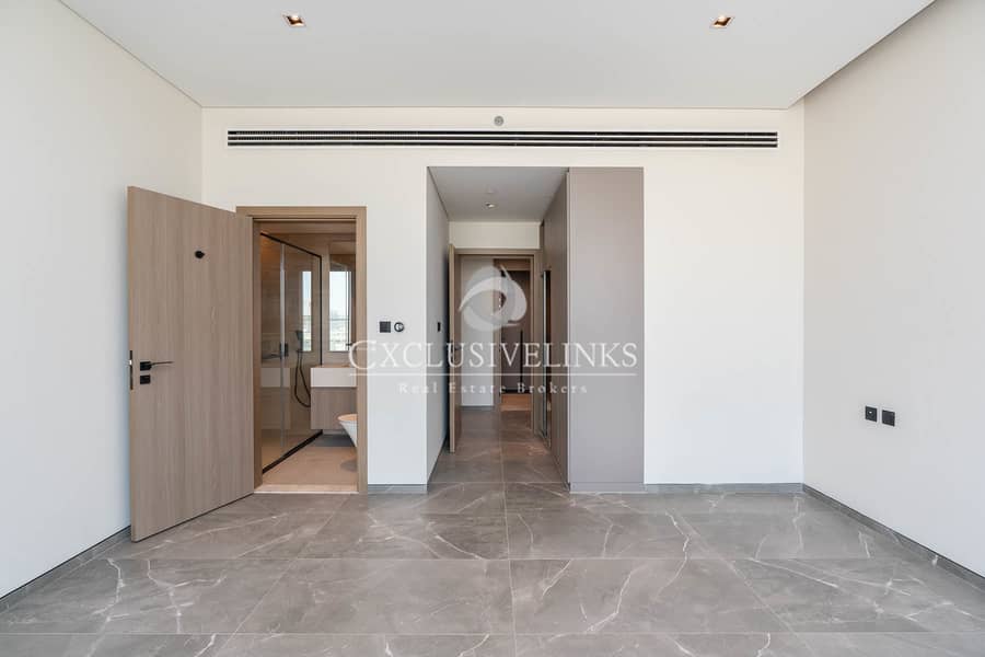 Huge Corner Unit | No Agency Comms | Private Pool - Image 13