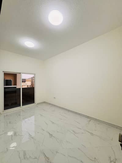 Estudio para en Alquiler en Al Jurf, Ajman - WhatsApp Image 2026-05-05 at 4.48. 16 PM. jpeg Estudio para en Alquiler en Al Jurf, Ajman - WhatsApp Image 2026-05-05 at 4.48. 16 PM. jpeg