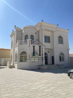 Modern Classic Styling l Bright l Outside Kitchen l Private l Quiet l Like NEW l Shaded Parking l Remote Control Gate