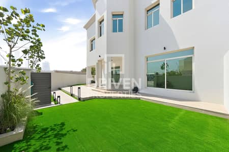 4 Bedroom Villa for Rent in Jumeirah, Dubai - Fully Upgraded Luxury Villa | Near Union Coop