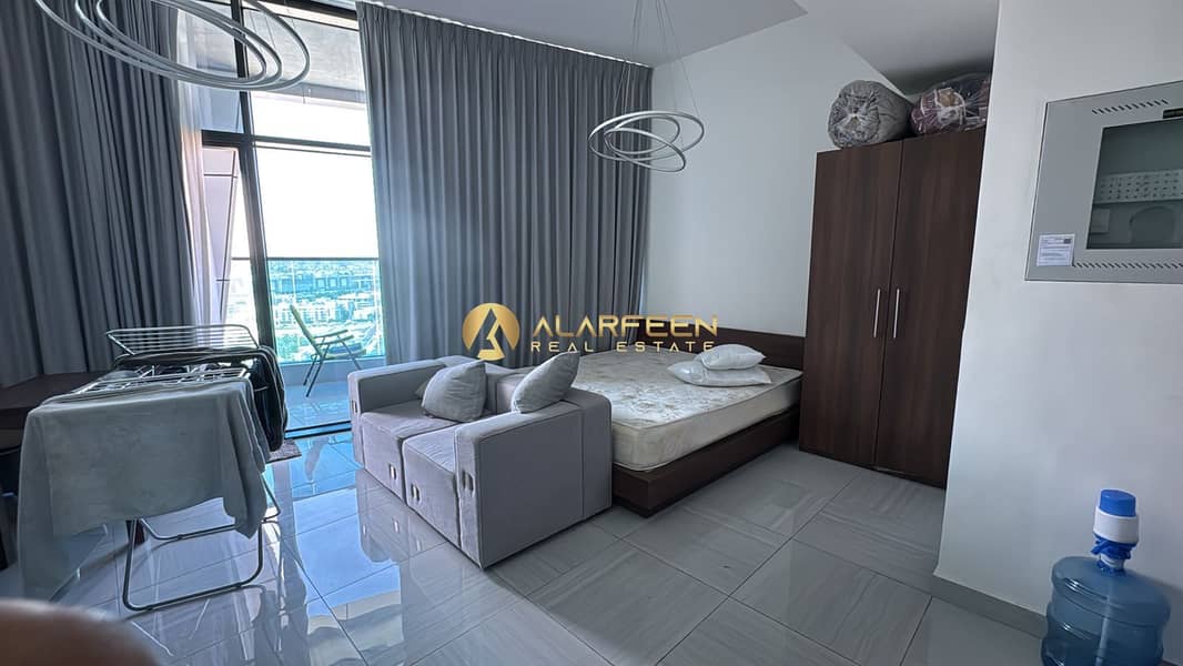 3 574fbda9-a03d-4d56-a183-25435a8efe0d. jpg