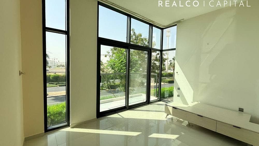 3 Bedroom + Maid Corner Townhouse with Closed Kitchen in Amazonia 3 Bedroom + Maid Corner Townhouse with Closed Kitchen in Amazonia