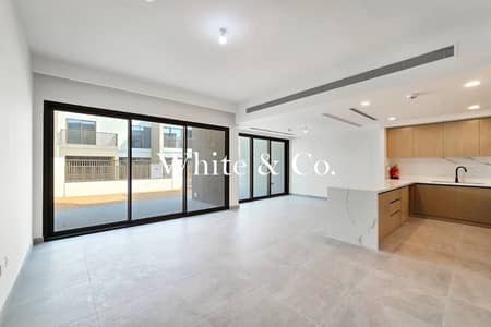 3 Schlafzimmer Townhouse zum zur Miete in Dubailand, Dubai - Reihenhaus in Dubailand,Villanova,La Violeta,La Violeta 2, 3 schlafzimmer, 165000 AED - 15093738 3 Schlafzimmer Townhouse zum zur Miete in Dubailand, Dubai - Reihenhaus in Dubailand,Villanova,La Violeta,La Violeta 2, 3 schlafzimmer, 165000 AED - 15093738