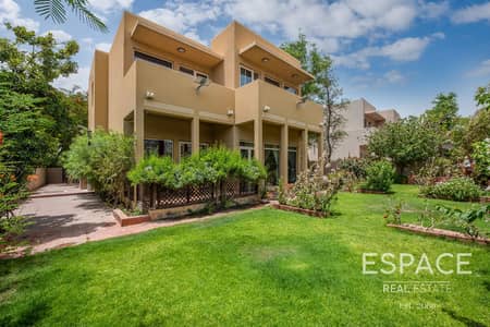 Great Location - Single Row - Must See Great Location - Single Row - Must See