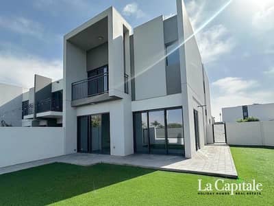 4 Bedroom Townhouse for Rent in Dubailand, Dubai - READY TO MOVE | CLOSE TO POOL AND PARK | CORNER