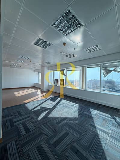 Office zum Miete in Sheikh Zayed Road, Dubai - PHOTO-2026-05-06-17-20-29 3. jpg