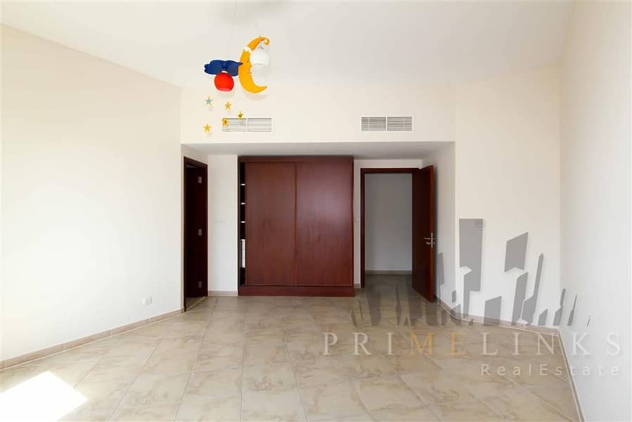 Immaculate Large Two Bedrooms Apartment