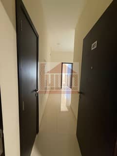 شقة في الحزام الاخضر 1 غرفة 25000 درهم - 15098401