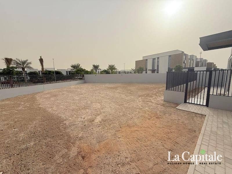 BIG PLOT | BRAND NEW CORNER | READY TO MOVE - Image 24