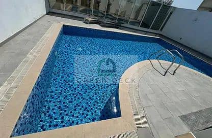14 15280165-d4a1bo. webp