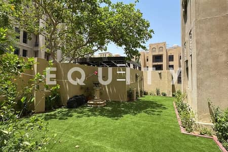 2 Bedroom Flat for Sale in Downtown Dubai, Dubai - Vacant On Transfer | Large Garden | Burj Views