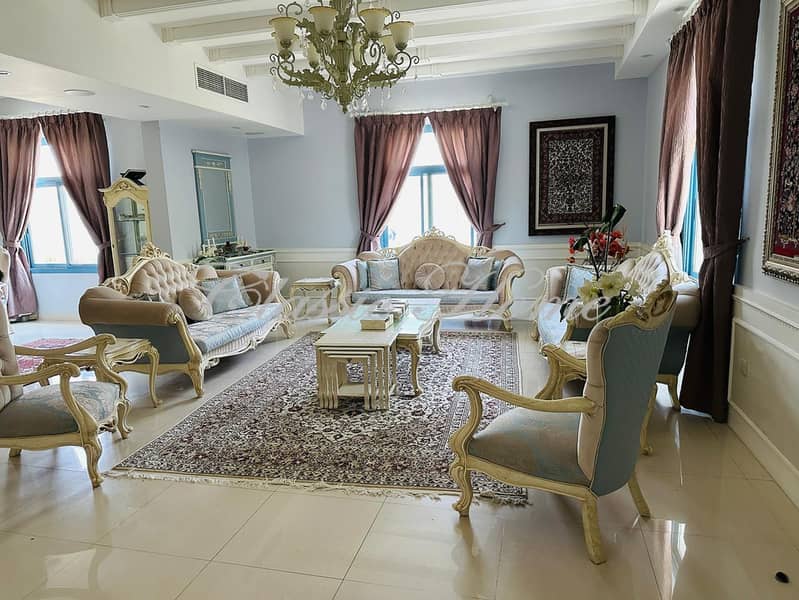 3 Living Room. jpg