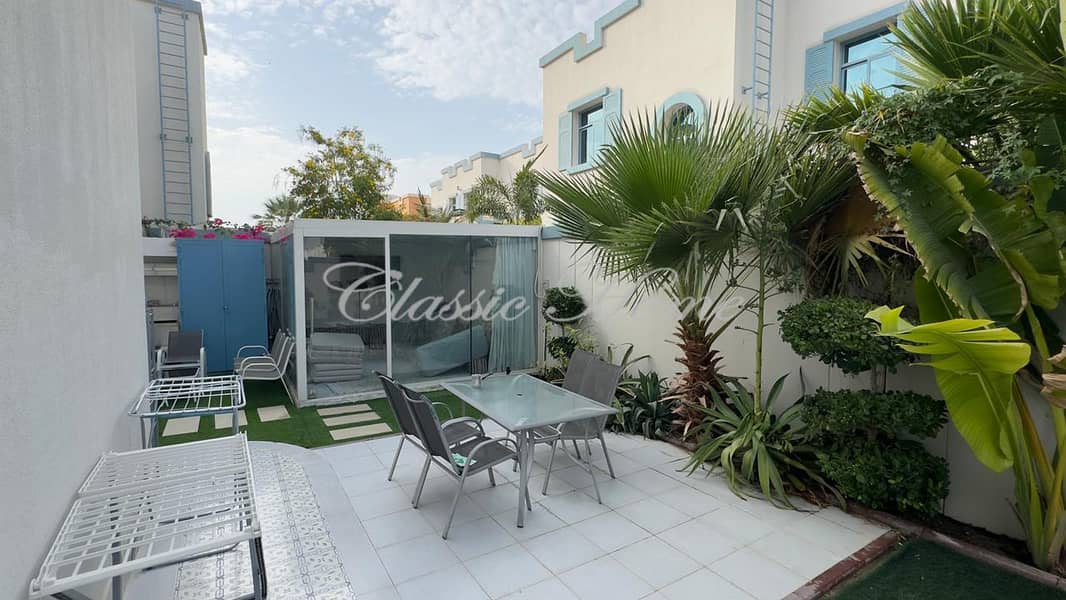 13 Back yard of the villa 2. jpg
