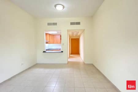 Studio for Rent in Discovery Gardens, Dubai - Semi Closed KItchen | Well Maintained | Larger