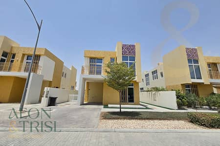 6 Camere Villa in Vendita a DAMAC Hills 2 (Akoya by DAMAC), Dubai - Villa a DAMAC Hills 2 (Akoya by DAMAC)，Aquilegia, 6 camere da letto, 3550000 AED - 15103652