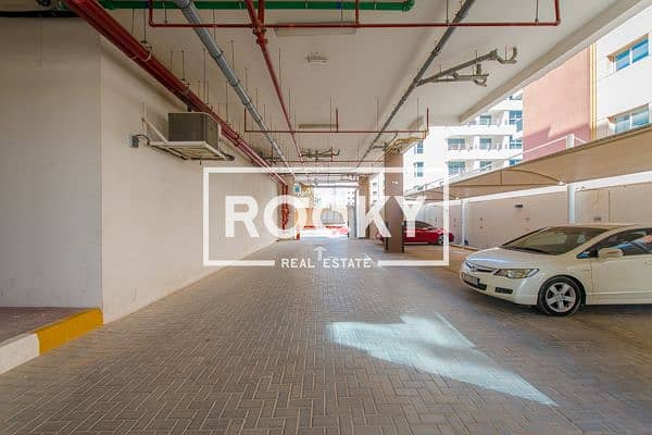 11 AlWarqaa_NooraAlShamsi_Views&Amenities (4 of 8). jpg