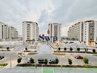 2 Bedroom Flat for Rent in Yas Island, Abu Dhabi - Furnished 2BR | Maid Room | Prime Location