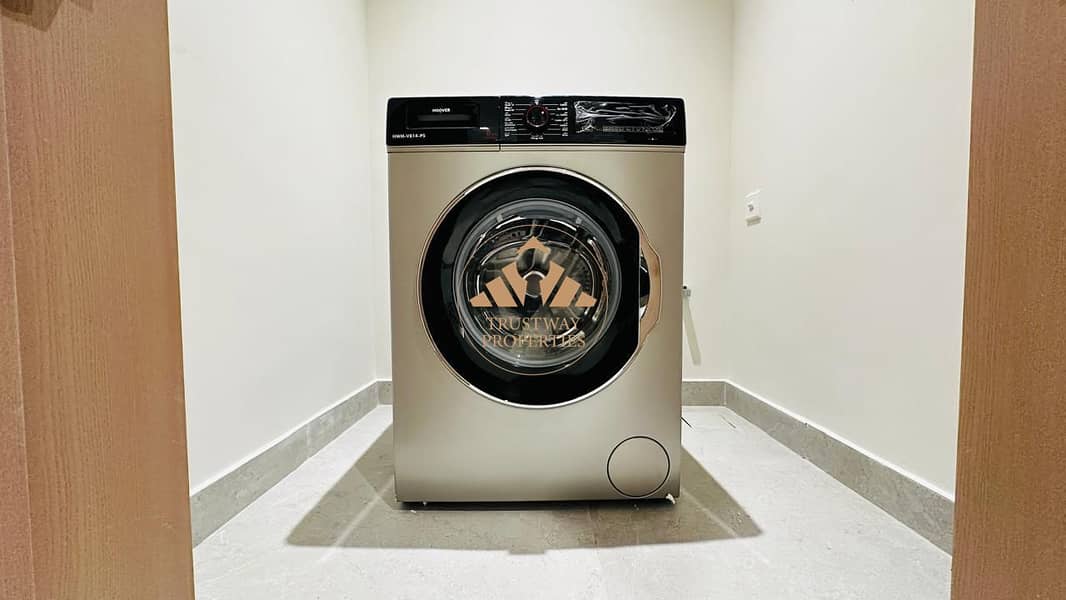 9 apt - laundry room. jpg