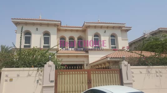 Fully Maintained Lovely Villa With Private Garden Fully Maintained Lovely Villa With Private Garden