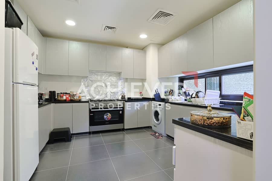 32 dMACHILLS Townhouse-99-9693. jpg