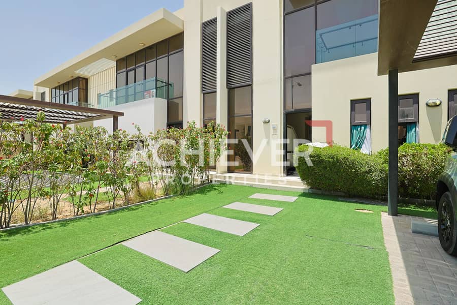 45 dMACHILLS Townhouse-99-9697. jpg
