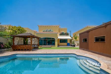 4 Bedroom Villa for Rent in Jumeirah Park, Dubai - Vacant | Private Pool | Upgraded