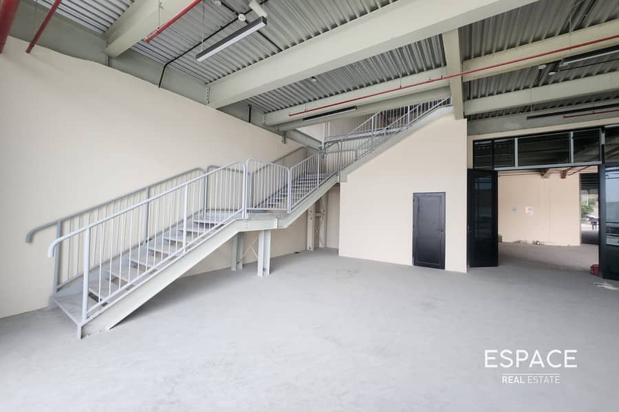 Warehouse | Brand new | High visibility Warehouse | Brand new | High visibility