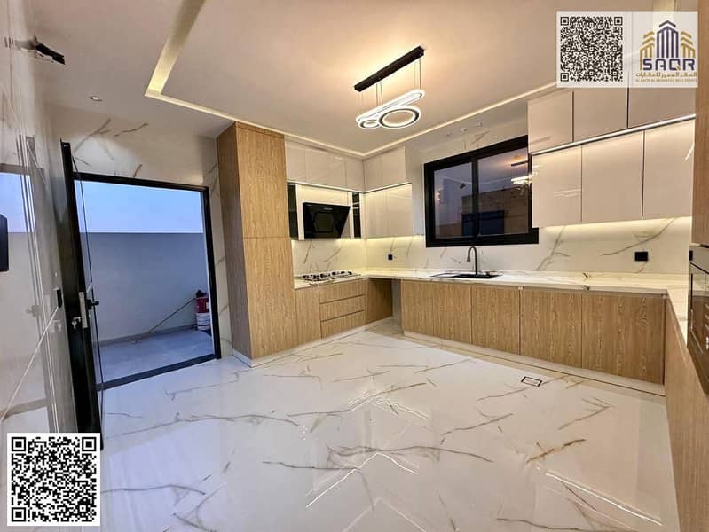 6 7de03858-f3dd-4819-8108-41a9a92061dd. jpg