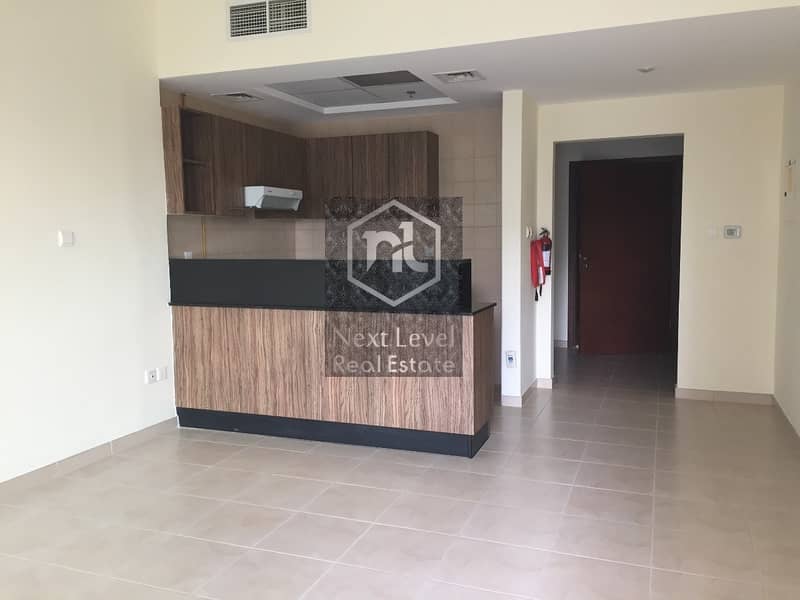 Amazing Price Studio Apartment For Sale in Downtown Dubai Amazing Price Studio Apartment For Sale in Downtown Dubai