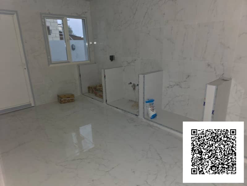 9 a35d3213-4c28-4c5c-bb46-48fba0af736f. jpg
