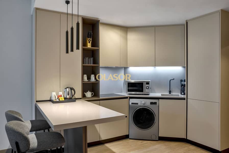 LUXE 2-BR Suite | Fully Serviced | Panoramic Burj ,Sea & City Views | All Bills