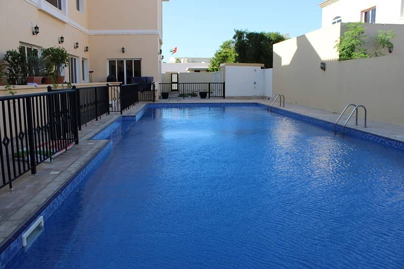 EXCELLENT 5BR VILLA WITH SHARED POOL AND GARDEN