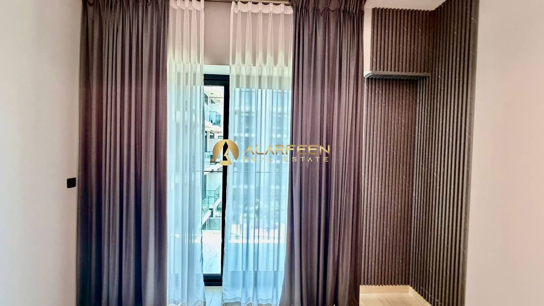 Unfurnished Studio | Pantheon Elysee III | Balcony & Community Facilities - Image 3