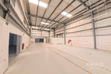 Warehouse de  à à louer à Dubai Investments Park (DIP), Dubai - Entrepôt à Dubai Investments Park (DIP)，Dubai Investments Park 1, 708000 AED - 14542425