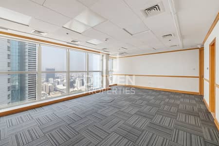 Office for Rent in Sheikh Zayed Road, Dubai - Premium Office Space | Metro Adjacent | Vacant