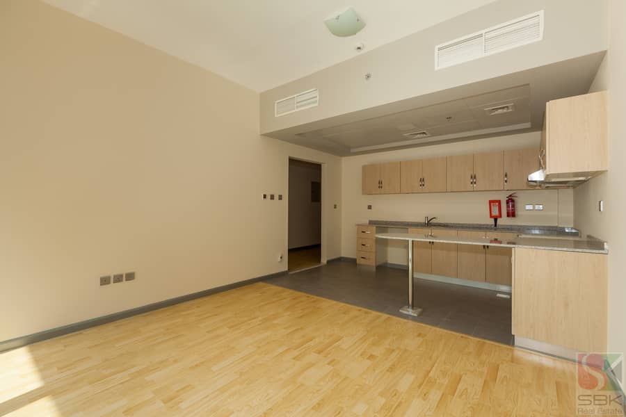 7 Binghatti Room 706-5. JPG