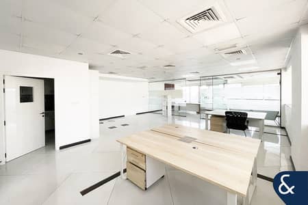 Office for Sale in Business Bay, Dubai - Fitted | High Floor | Incredible Views