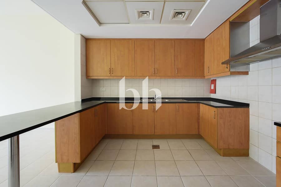 3 images image img
