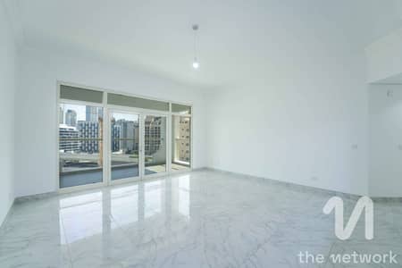 2 Bedroom Flat for Sale in Palm Jumeirah, Dubai - Vacant | Renovated | Type D | Park Facing