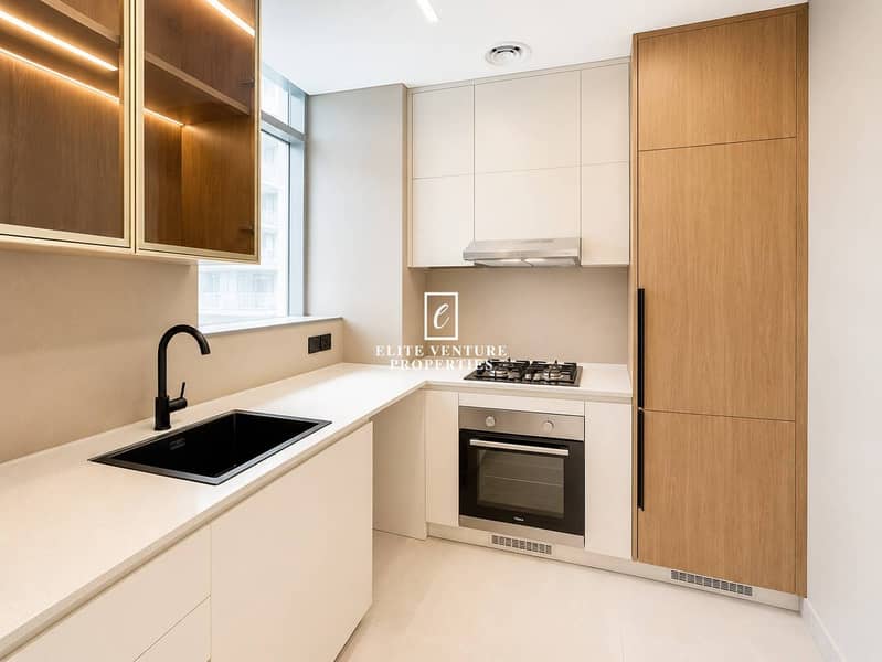 Premium Quality | Spacious | Prime Location - Image 6